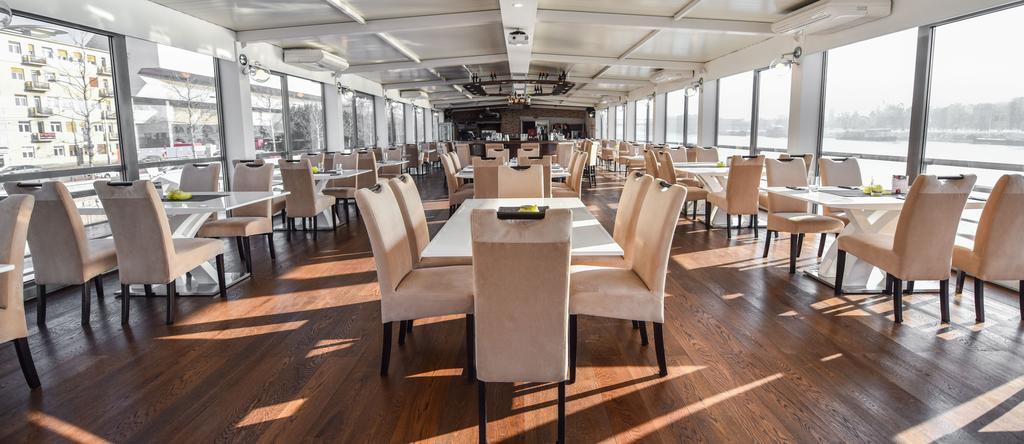 Gracia Hotel na wodzie